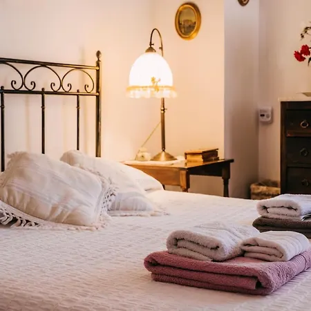 Sicilian Mountain Oasis Vila *