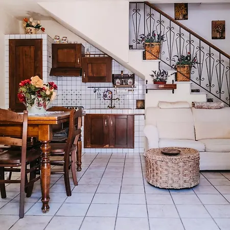 Sicilian Mountain Oasis Vila