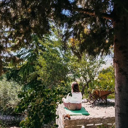 Sicilian Mountain Oasis Vila *