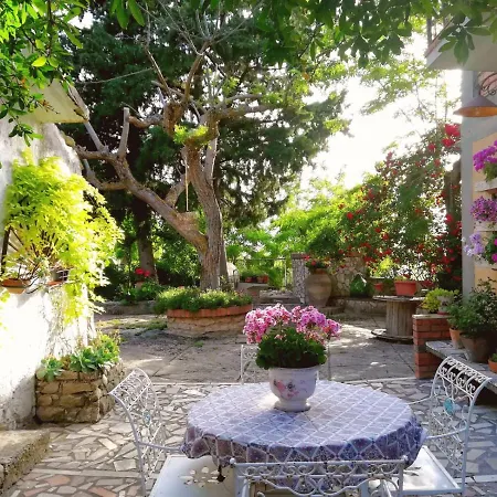 Villa Sicilian Mountain Oasis - Entire